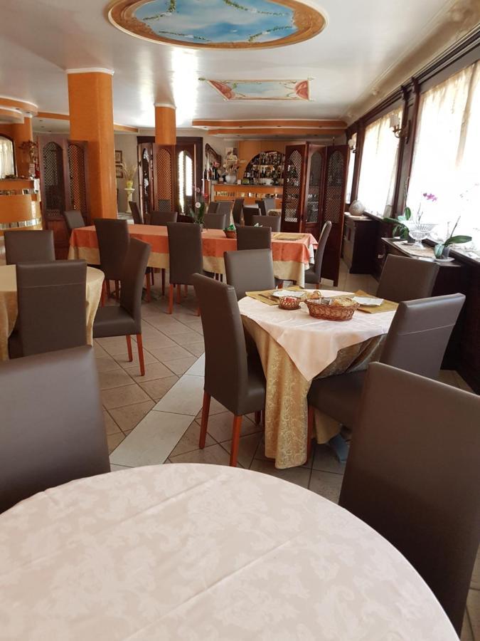 Hotel Nautilus Никотера Екстериор снимка
