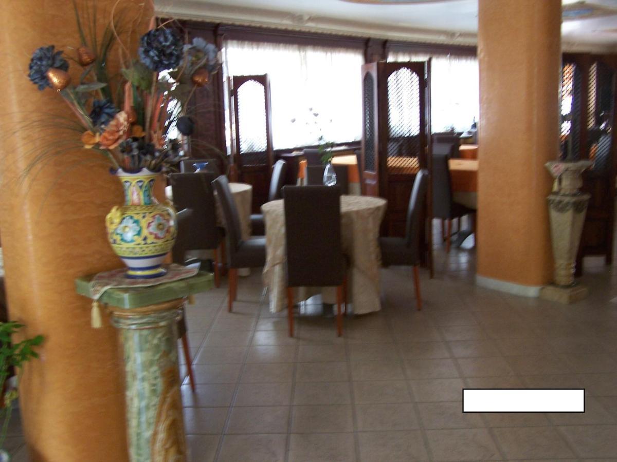 Hotel Nautilus Никотера Екстериор снимка